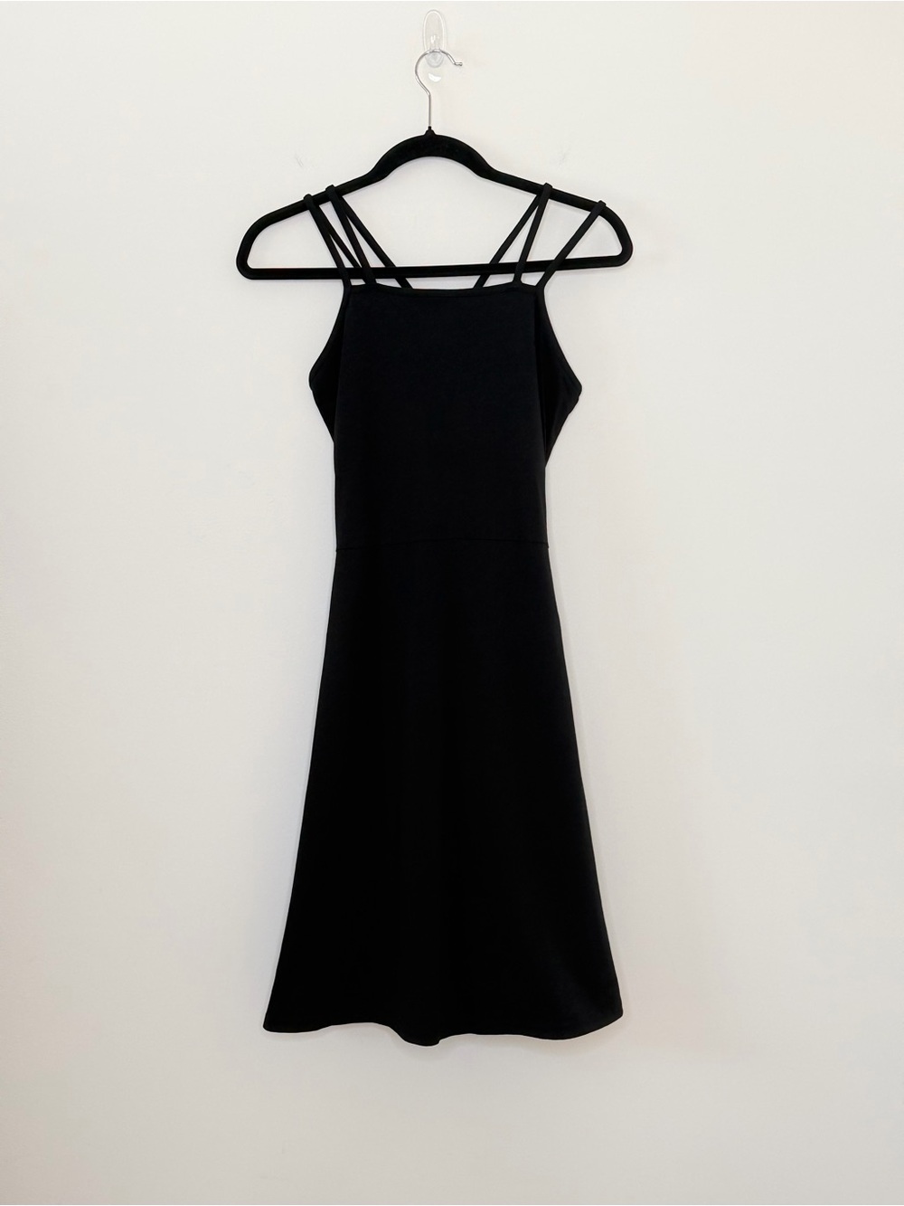 Elegant Double-Strap Black Midi Dress - Picture 2 of 11